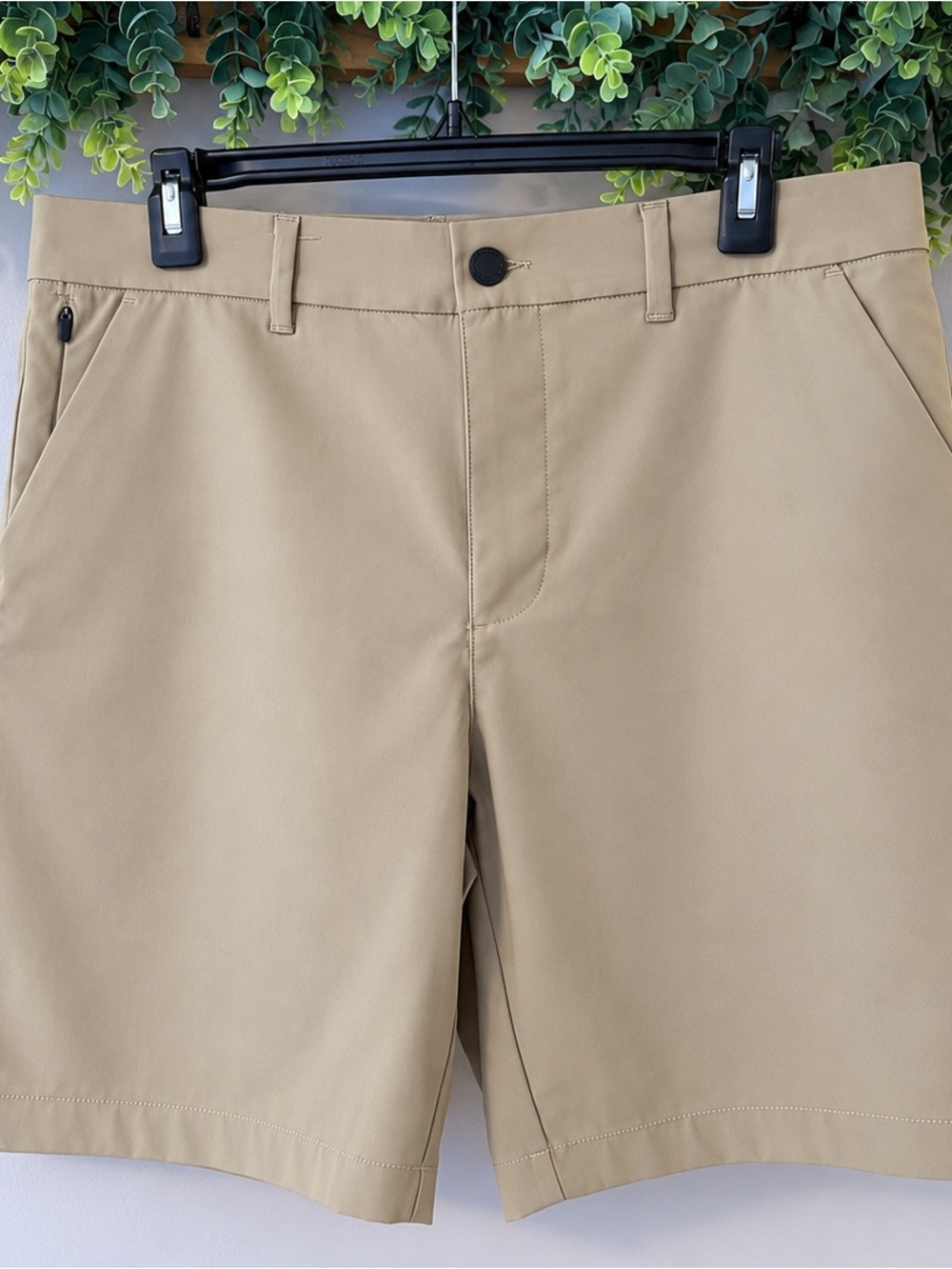 Men’s 32 Degrees Cool Tan Stretch Shorts Size 32 NWT